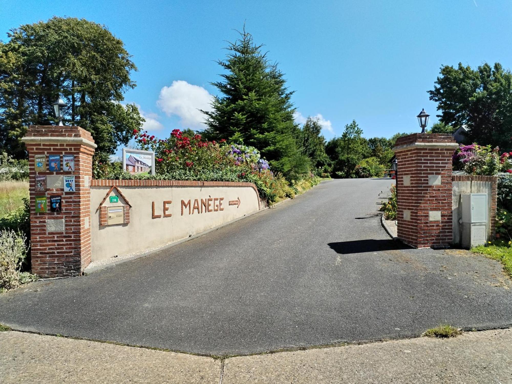 Hotel Le Manege Gite L'Eglise à Sainte-Marie-au-Bosc Extérieur photo